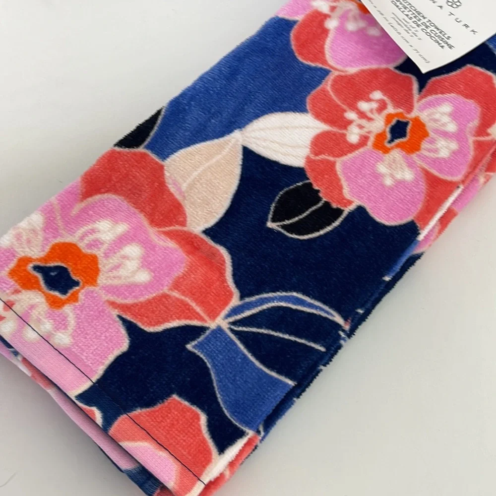 Trina Turk 3 Pc Narcissus Kitchen Linens Set. Table Runner, Towels, Oven Mitts